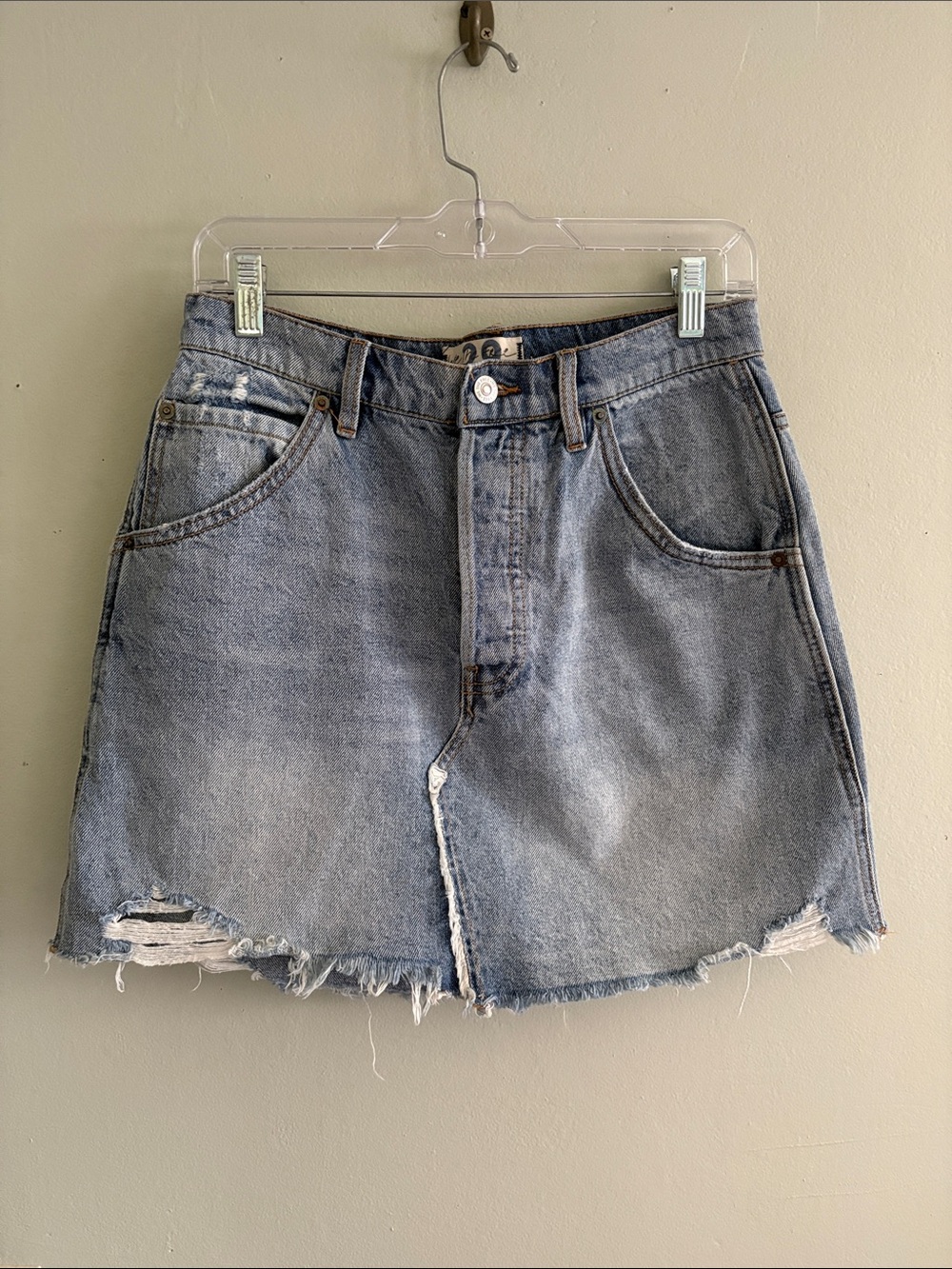 WE THE FREE mile high blue wash distressed Brea cutout mini skirt 29